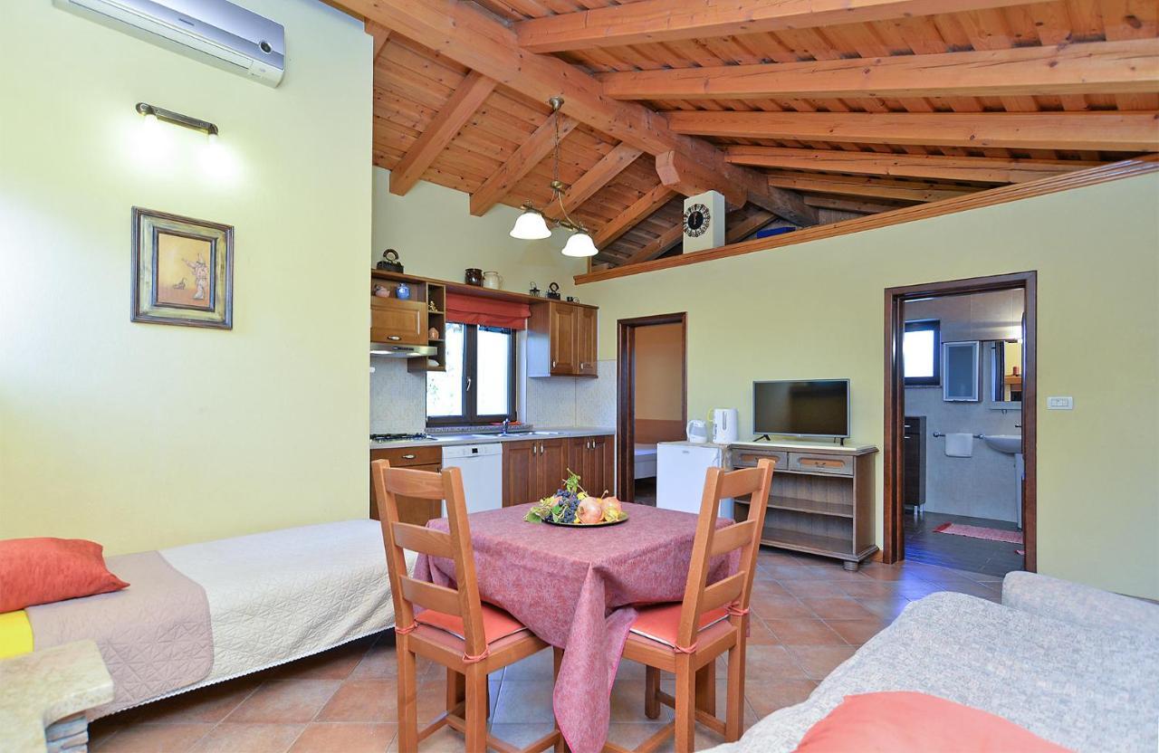 Apartments Ana 379 Ρόβινι Εξωτερικό φωτογραφία