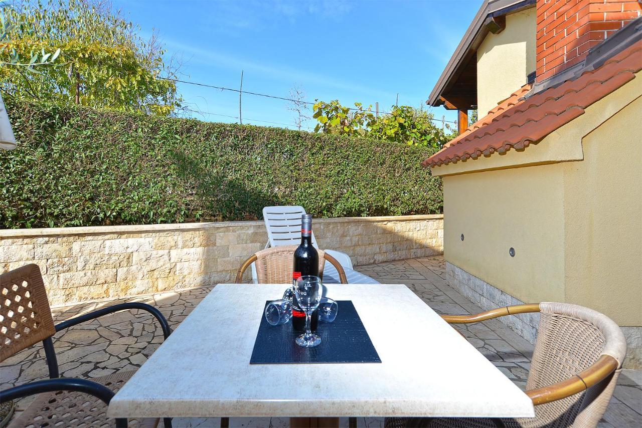 Apartments Ana 379 Ρόβινι Εξωτερικό φωτογραφία