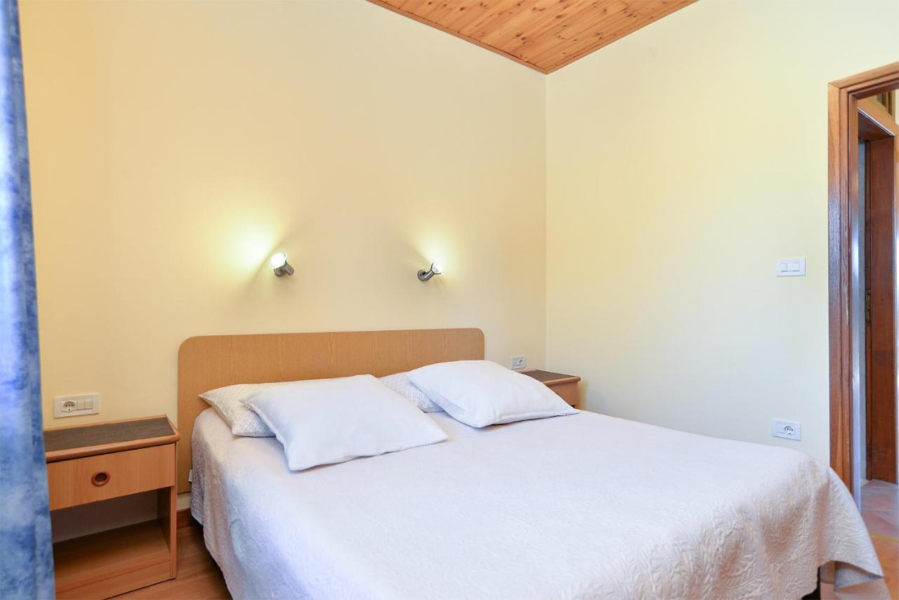 Apartments Ana 379 Ρόβινι Εξωτερικό φωτογραφία
