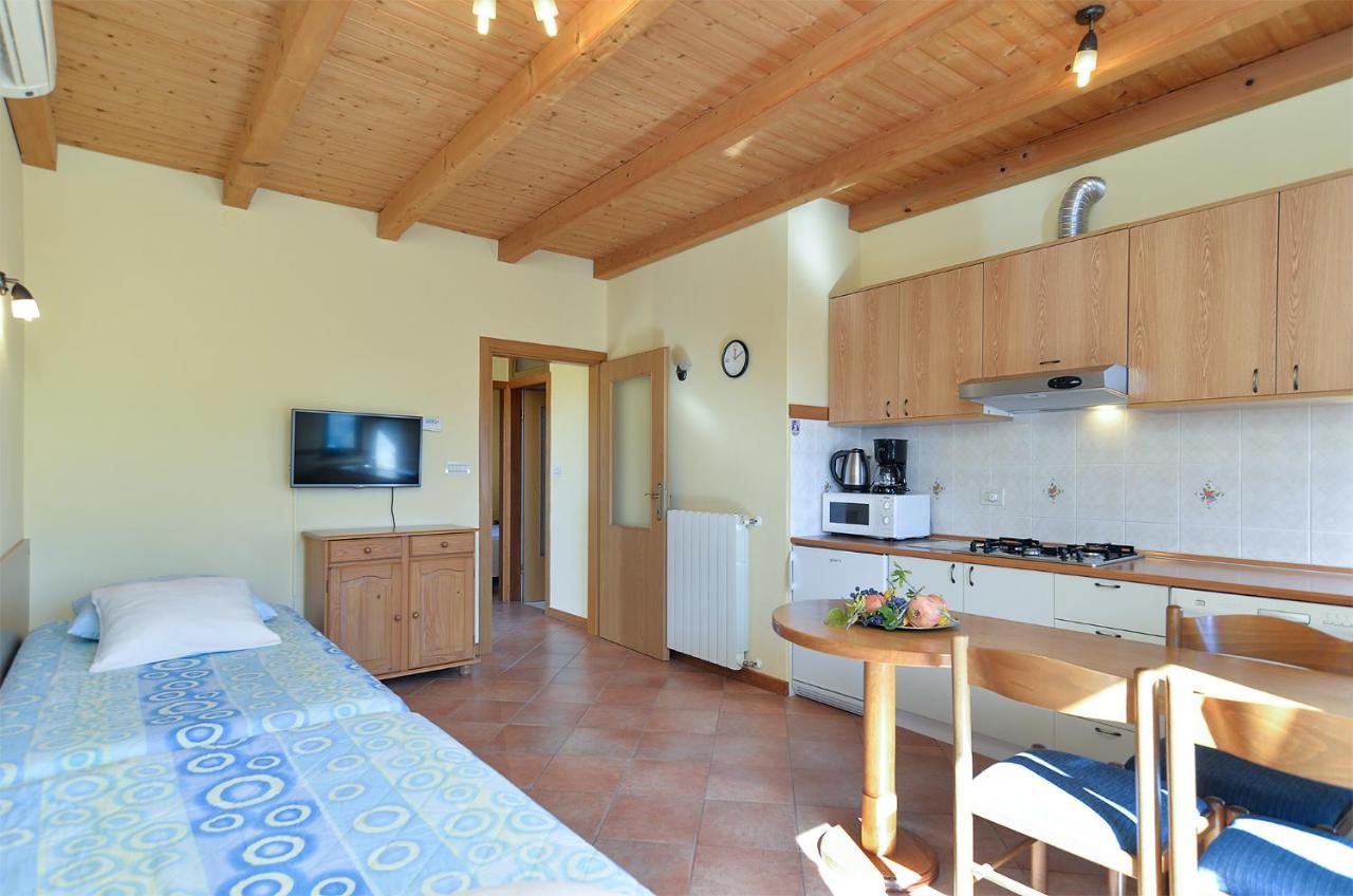 Apartments Ana 379 Ρόβινι Εξωτερικό φωτογραφία