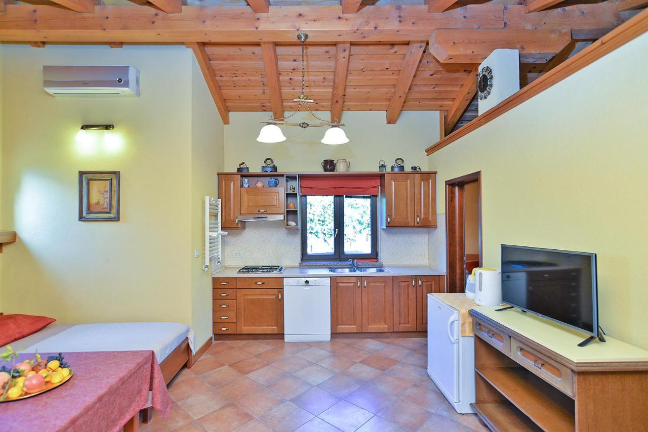 Apartments Ana 379 Ρόβινι Εξωτερικό φωτογραφία
