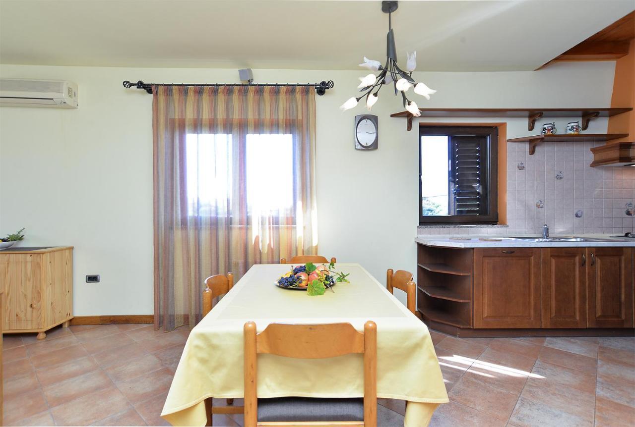 Apartments Ana 379 Ρόβινι Εξωτερικό φωτογραφία