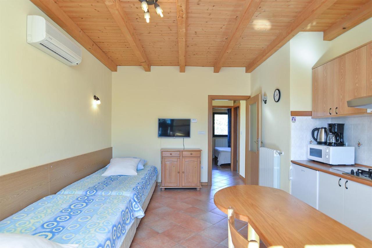 Apartments Ana 379 Ρόβινι Εξωτερικό φωτογραφία